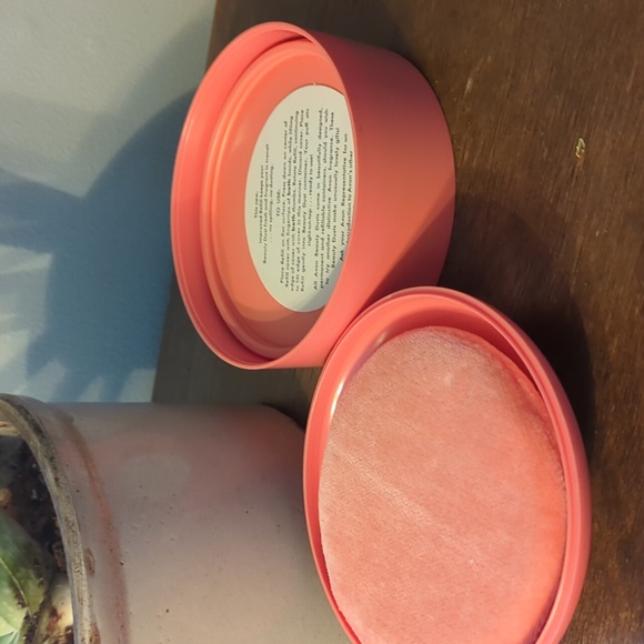 Vintage Pink Avon Unforgettable  Beauty Dust Powder Box Unopened - Picture 4 of 9